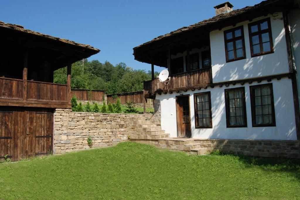 Къща Балканец Balkanets (Lovech) Zewnętrze zdjęcie