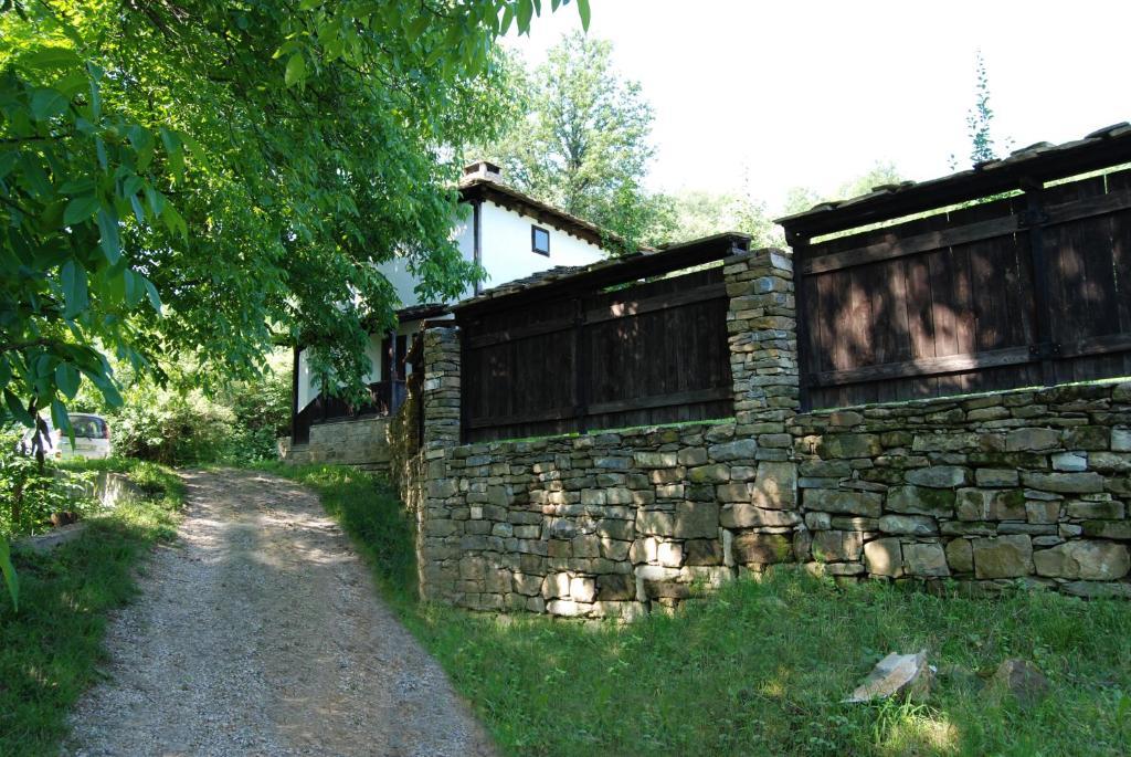 Къща Балканец Balkanets (Lovech) Zewnętrze zdjęcie